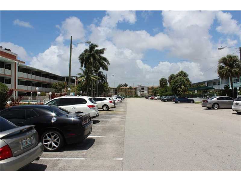 1450 Northeast 170th St, North Miami Beach, FL 33162