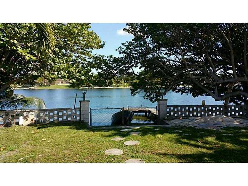 4865 Southwest 93rd Ct, Miami, FL 33165