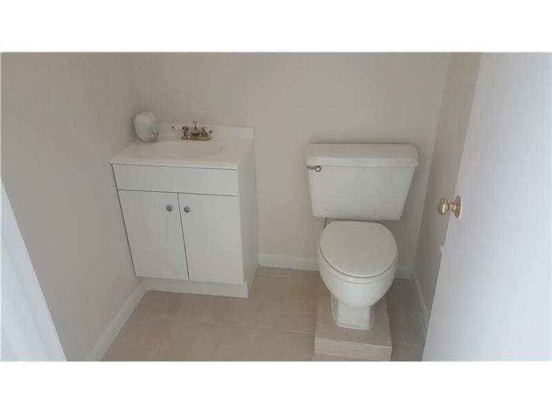10527 Southwest 40th St, Miami, FL 33165