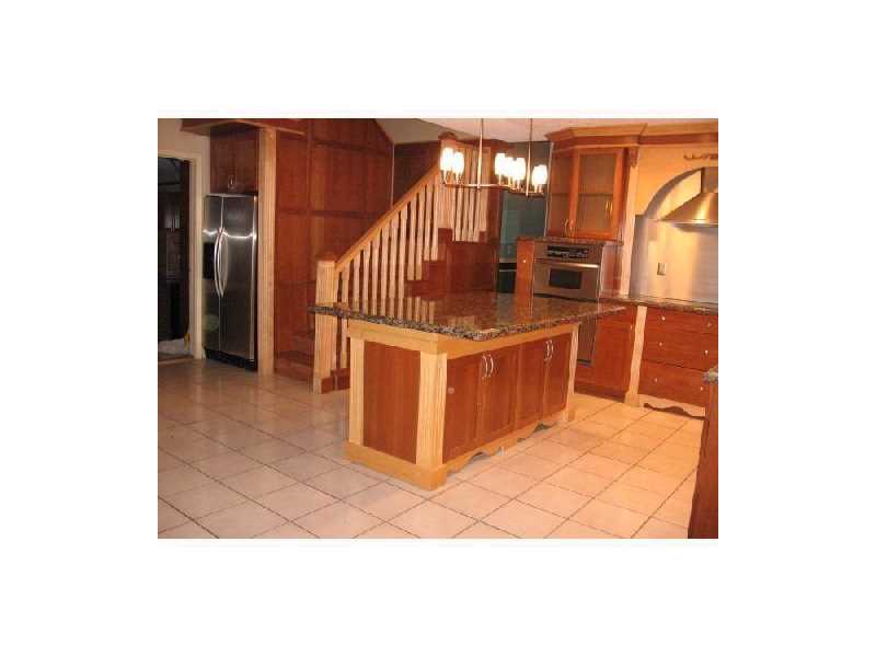 10089 Southwest 26th St, Miami, FL 33165
