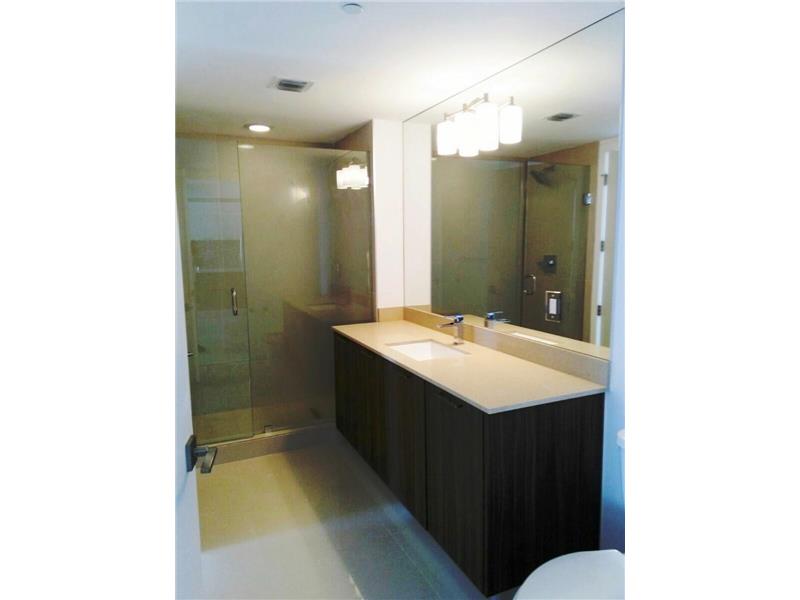 5252 Northwest 85th Av, Doral, FL 33166