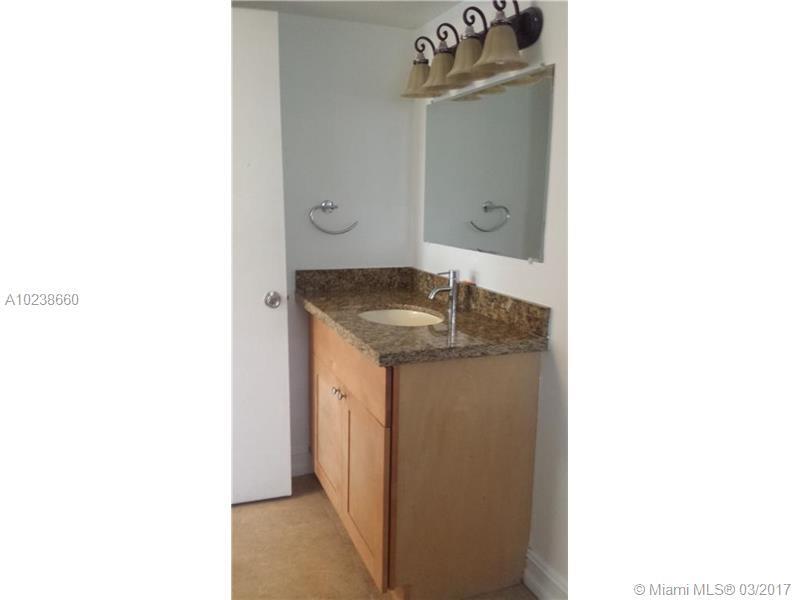 8245LAKE DR, Doral, FL 33166