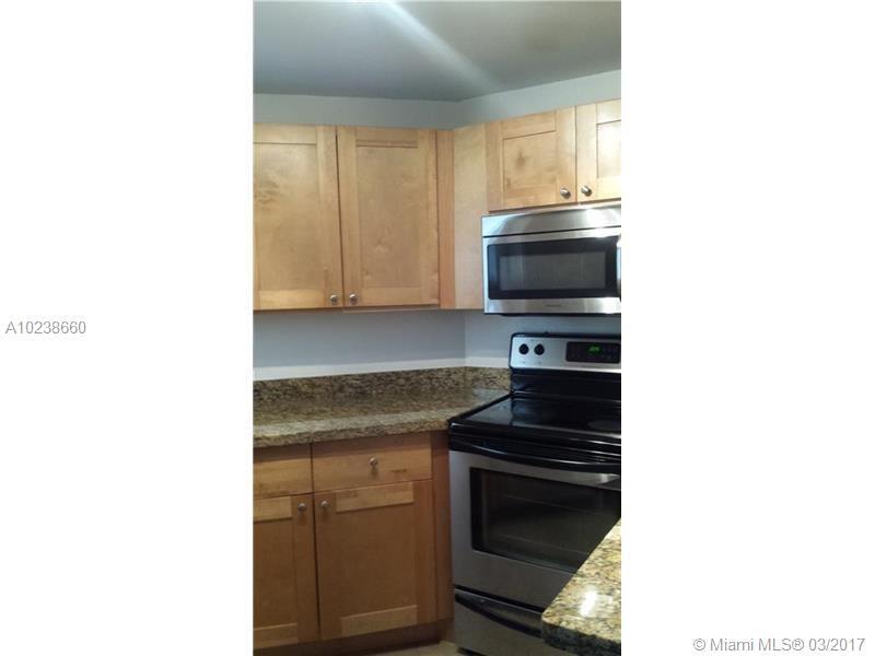8245LAKE DR, Doral, FL 33166