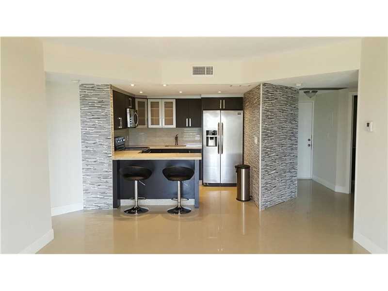 8290Lake Dr, Doral, FL 33166