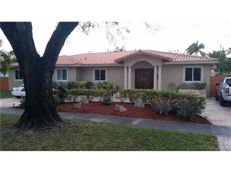 580La Villa Dr, Miami Springs, FL 33166