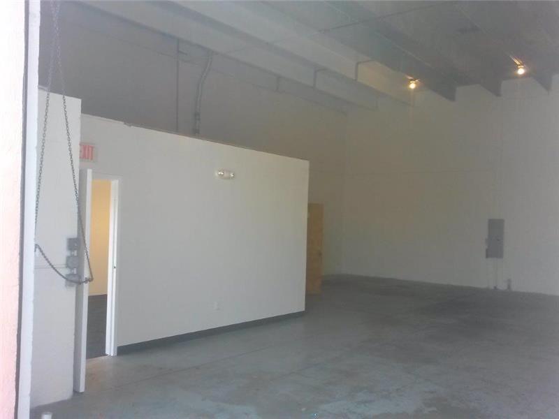 8300 Northwest 74 AV, Medley, FL 33166