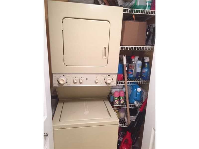 8100Geneva Ct, Doral, FL 33166