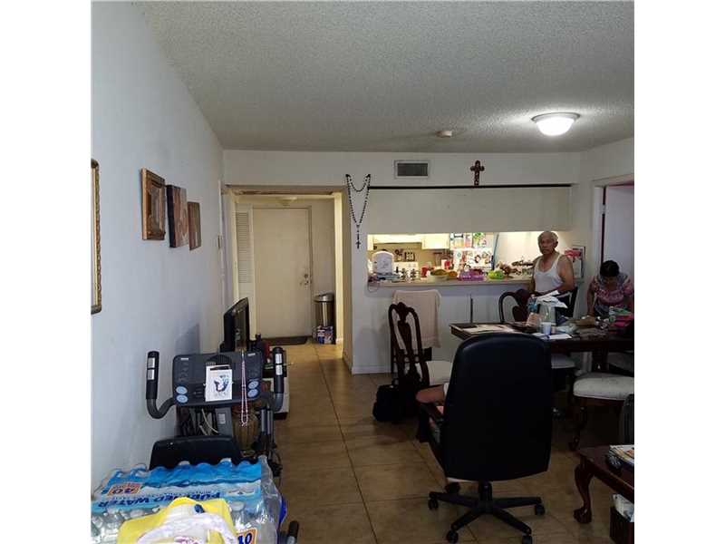 8100Geneva Ct, Doral, FL 33166