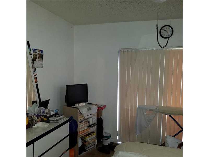8100Geneva Ct, Doral, FL 33166
