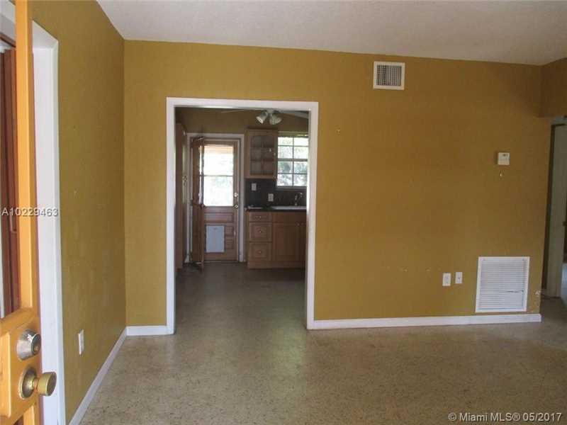 1451 Northwest 115th St, Miami, FL 33167
