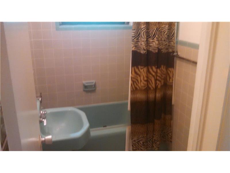 19020 Northwest 11th Ave, Miami, FL 33169