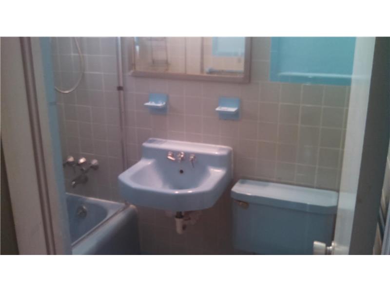19020 Northwest 11th Ave, Miami, FL 33169