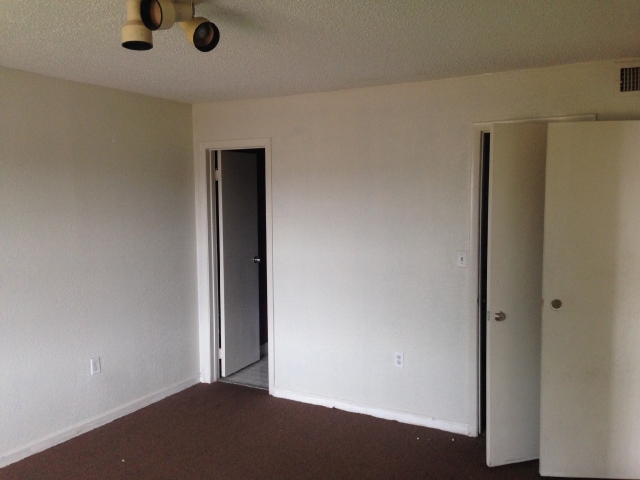 505 NW 177th St Apt 215Miami, FL, 33169Miami-Dade County