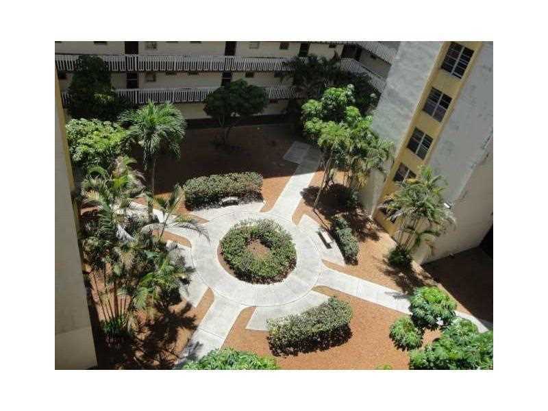 15600 Northwest 7 AV, Miami, FL 33169