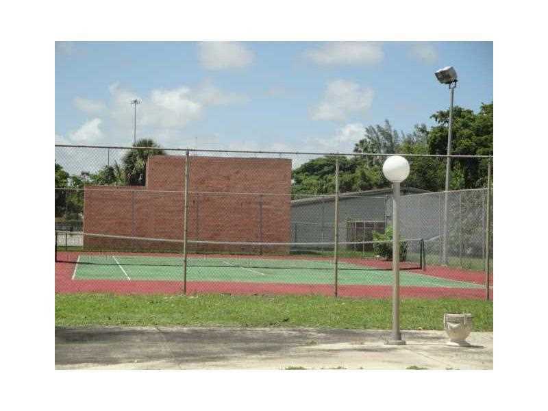 15600 Northwest 7 AV, Miami, FL 33169