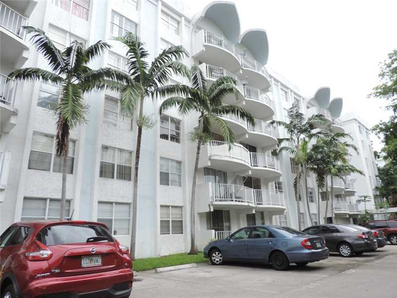 496 Northwest 165th Street Rd, Miami, FL 33169