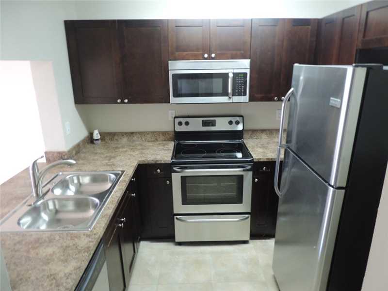 496 Northwest 165th Street Rd, Miami, FL 33169
