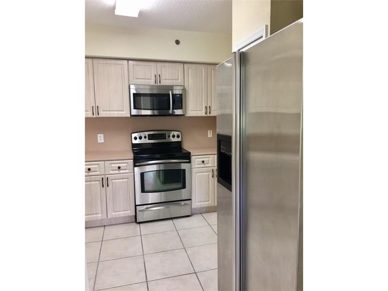 9300Fontainebleau Blvd, Miami, FL 33172