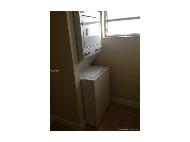 9375FONTAINEBLEAU BL, Miami, FL 33172