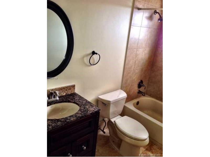 9375FONTAINEBLEAU BL, Miami, FL 33172