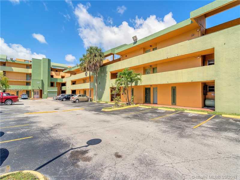 110Fontainebleau Blvd, Miami, FL 33172