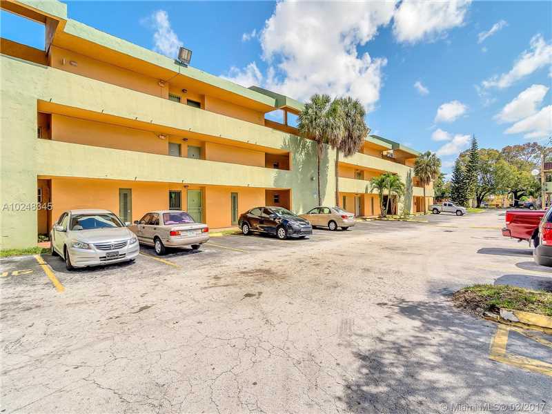 110Fontainebleau Blvd, Miami, FL 33172