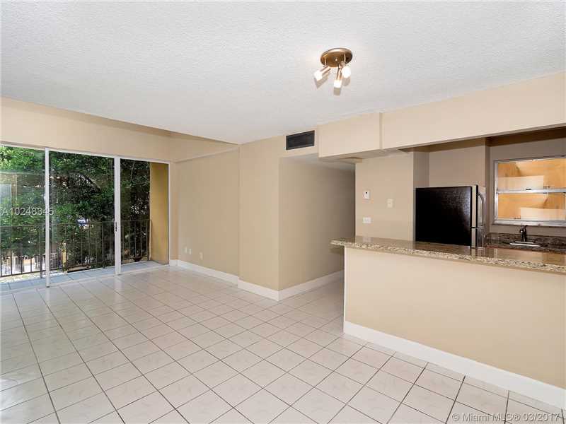 110Fontainebleau Blvd, Miami, FL 33172