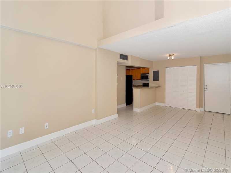 110Fontainebleau Blvd, Miami, FL 33172