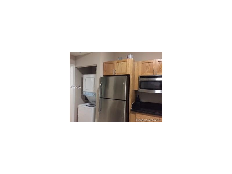 1750 NW 107 AV R-203, Doral, FL 33172