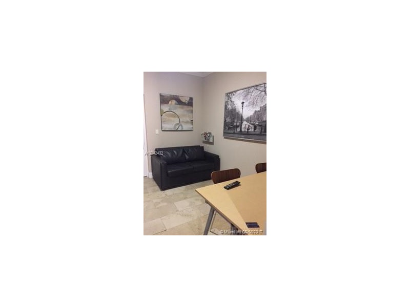 1750 NW 107 AV R-203, Doral, FL 33172