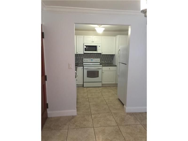 2700 NW 100th Ave COTTAG, Doral, FL 33172