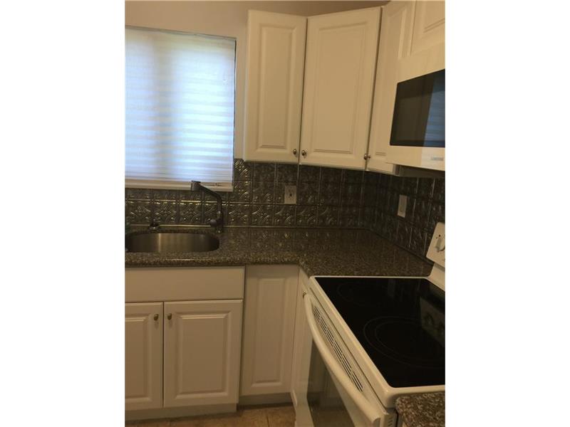 2700 NW 100th Ave COTTAG, Doral, FL 33172