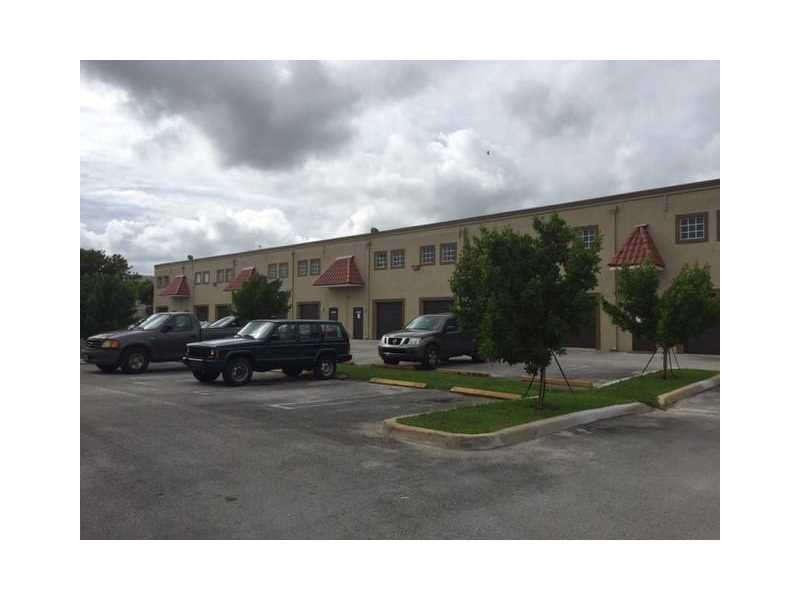 2644 NW 97 AVE 2646, Doral, FL 33172