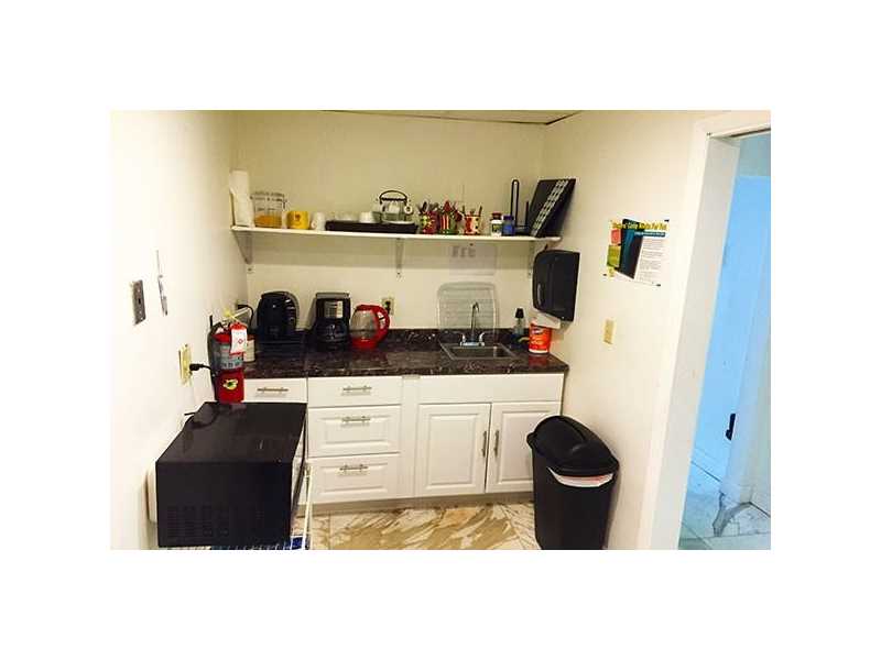 2200 Northwest 102 AV, Doral, FL 33172