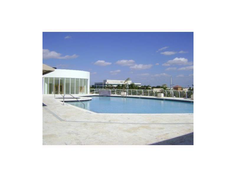 1750 NW 107 AV R-203, Doral, FL 33172