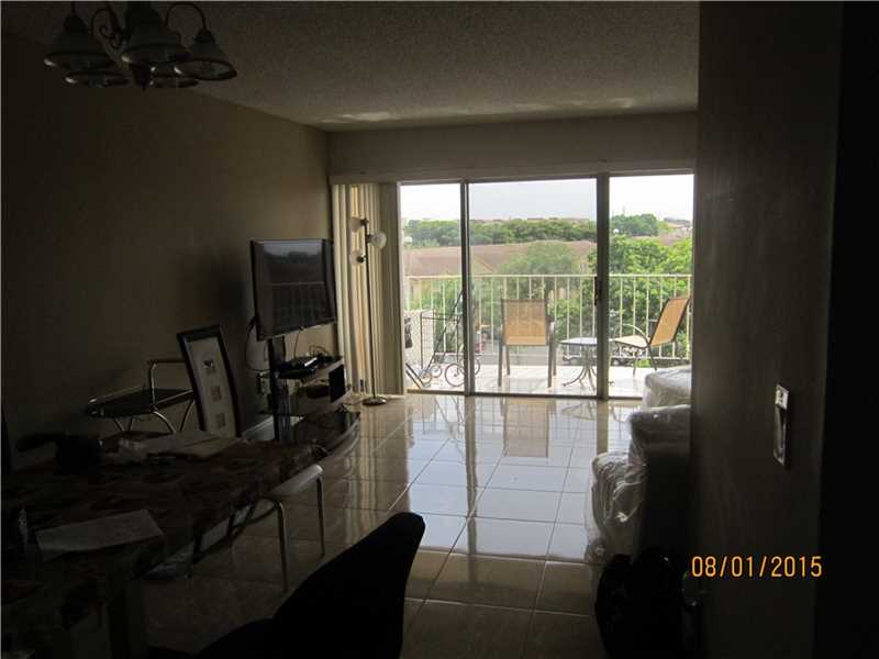9375Fontainebleau Blvd, Miami, FL 33172