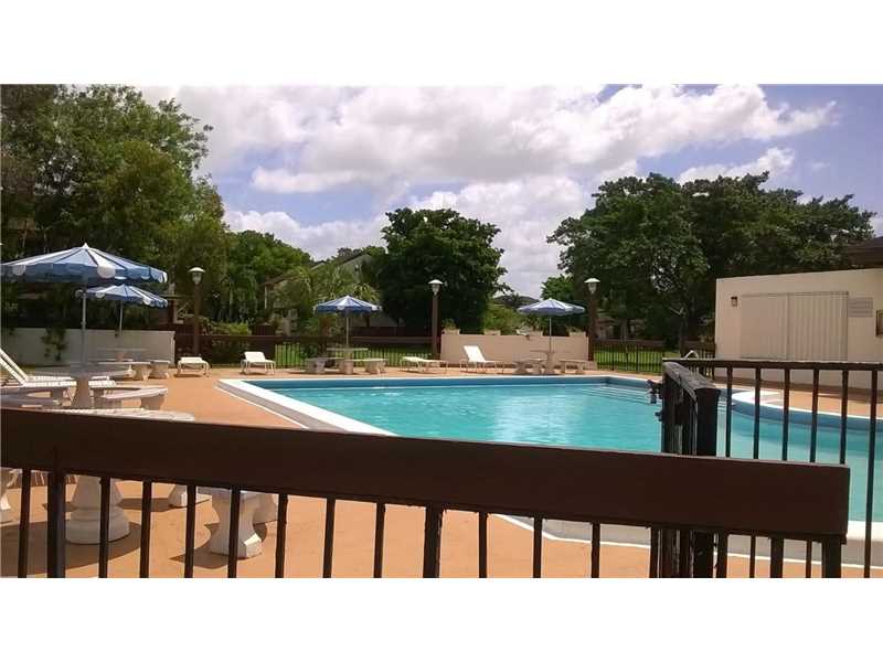 612 Northwest 98th Ct, Miami, FL 33172