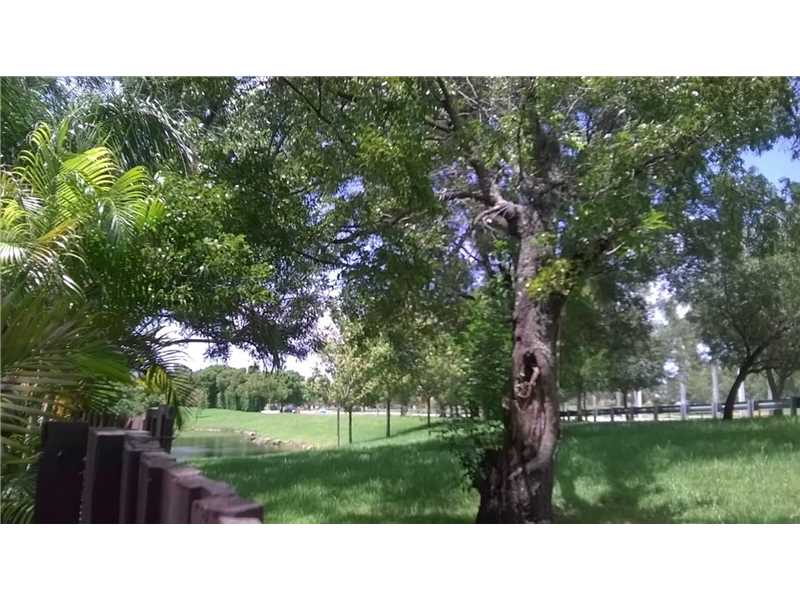 612 Northwest 98th Ct, Miami, FL 33172
