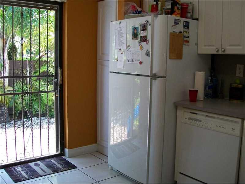 612 Northwest 98th Ct, Miami, FL 33172