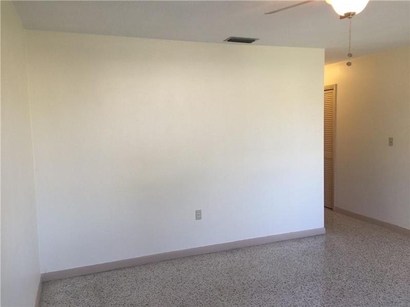 11216 Southwest 7th St, Sweetwater, FL 33174