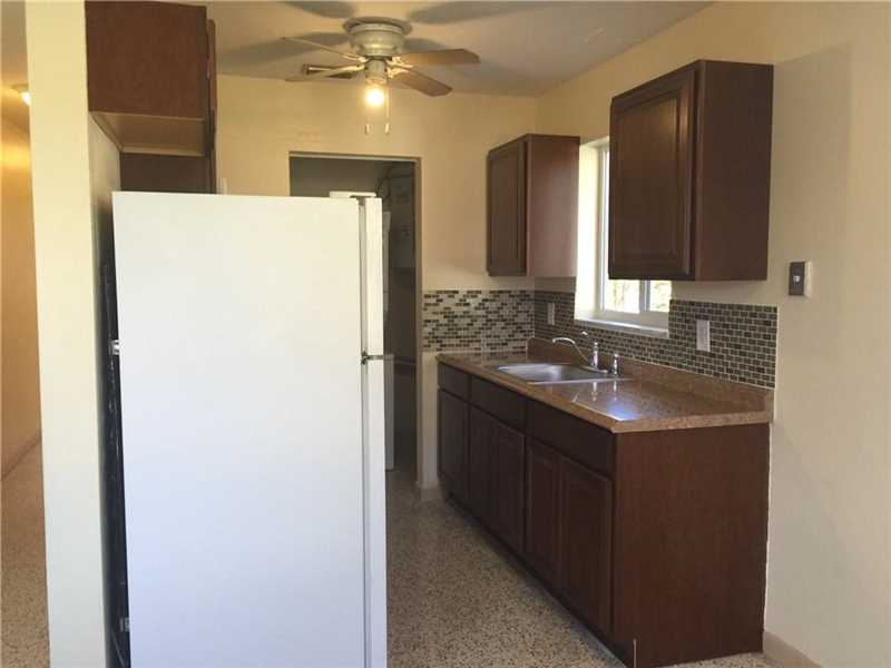 11216 Southwest 7th St, Sweetwater, FL 33174