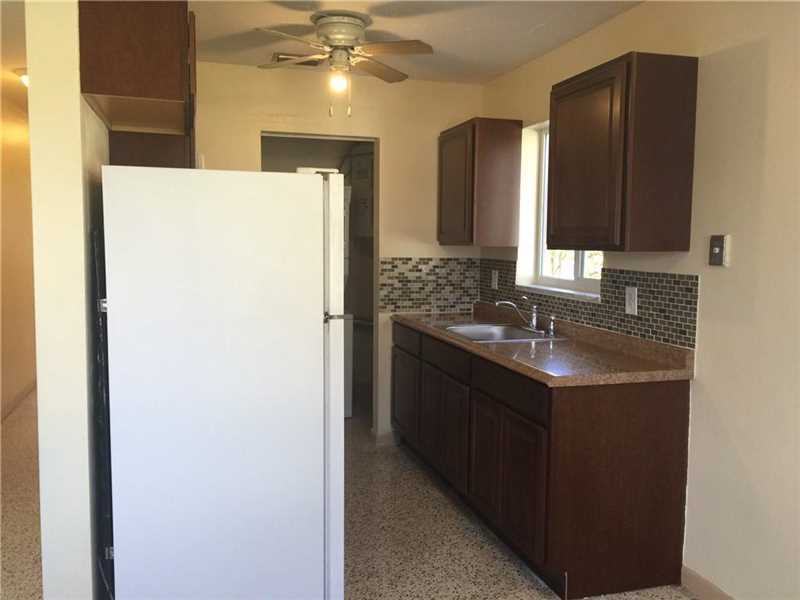 11216 Southwest 7th St, Sweetwater, FL 33174