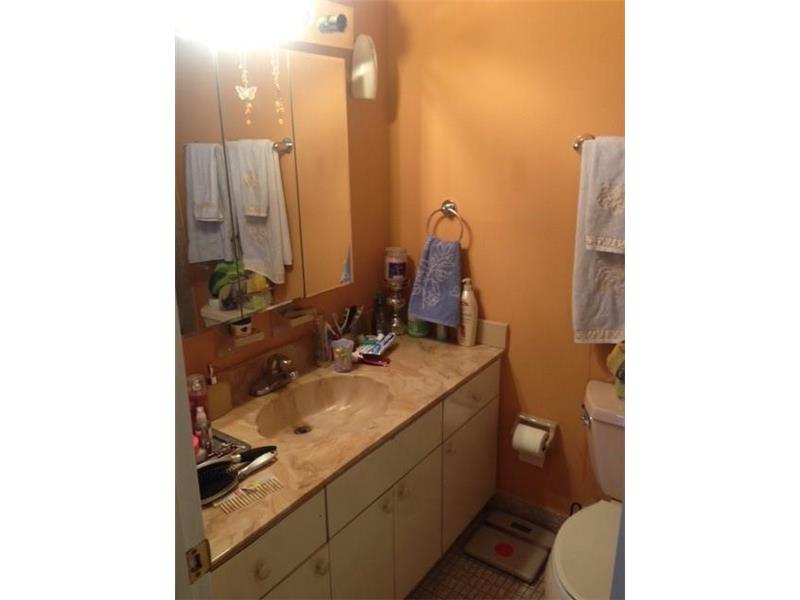 9390 West Flagler St, Miami, FL 33174
