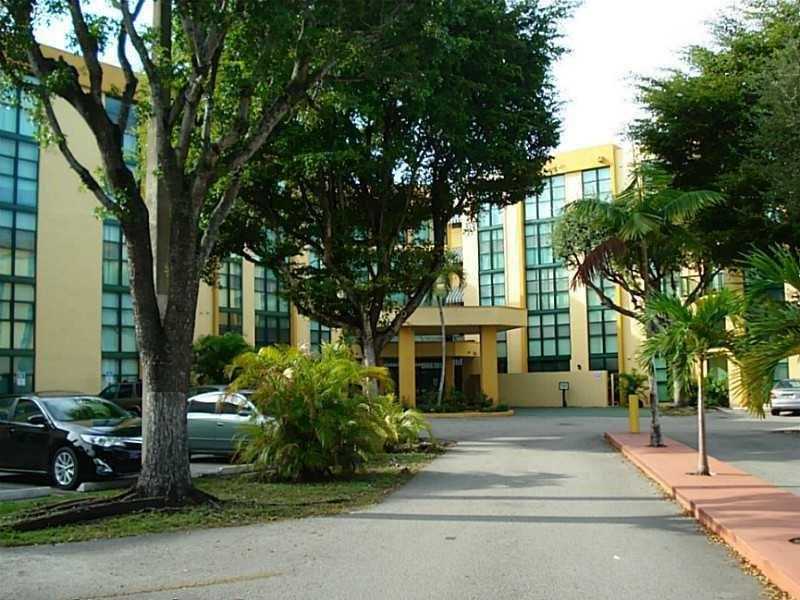 11800 SW 18th St 328-4, Miami, FL 33175