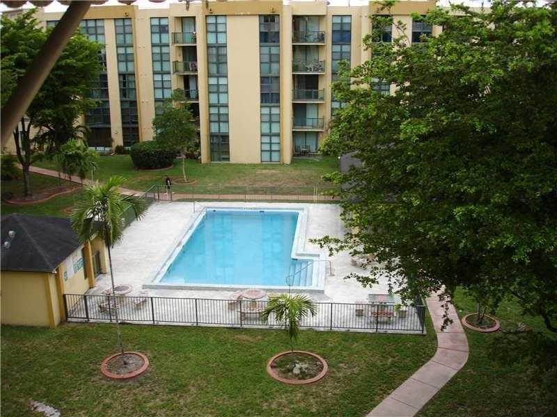 11800 SW 18th St 328-4, Miami, FL 33175