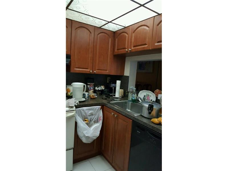 11800 SW 18th St 328-4, Miami, FL 33175