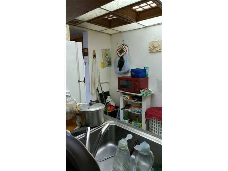 11800 SW 18th St 328-4, Miami, FL 33175