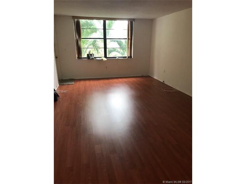 10854 North Kendall Dr, Miami, FL 33176