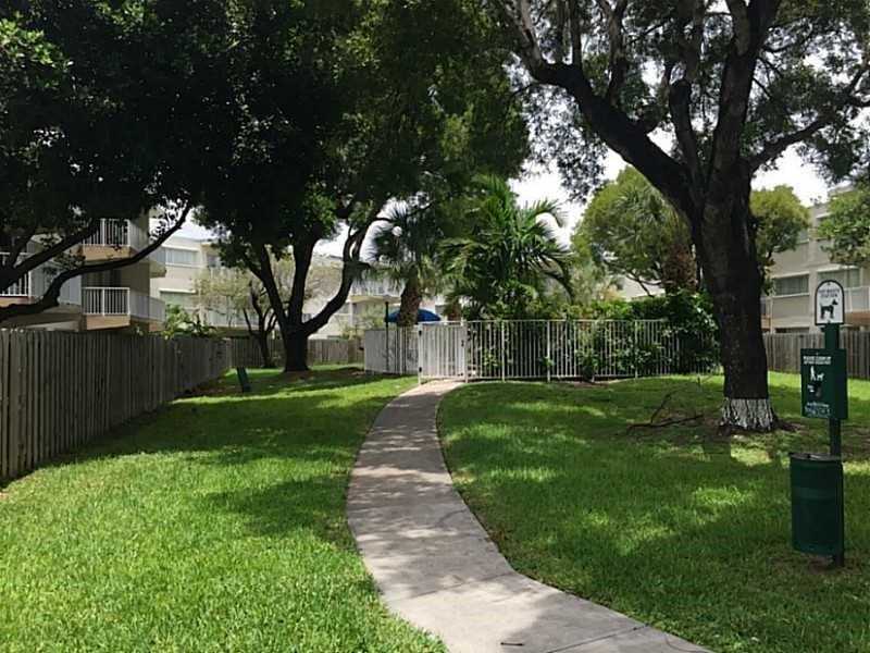 7725 Southwest 88th St, Miami, FL 33176
