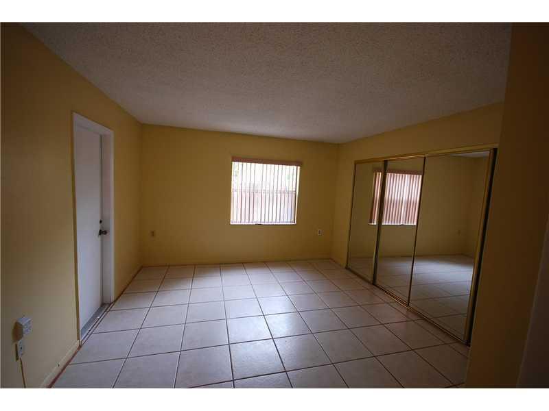 11213 North Kendall Dr, Miami, FL 33176